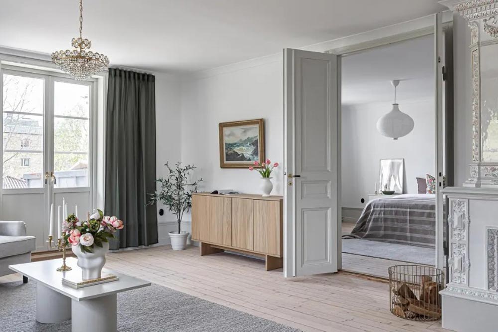 Renoverade vardagsrummet med fin inredning